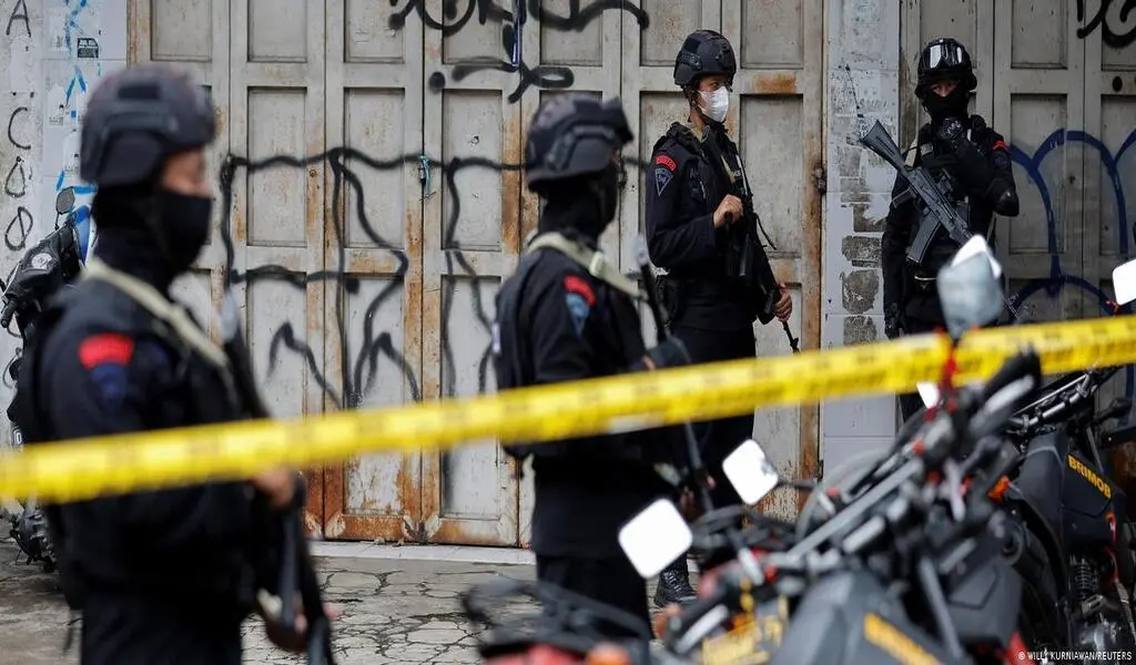 A Suicide Bomber In Indonesia Kills 1 And Injures At Least 10