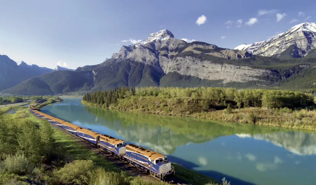 A Tour of Canada's Stunning Natural Beauty