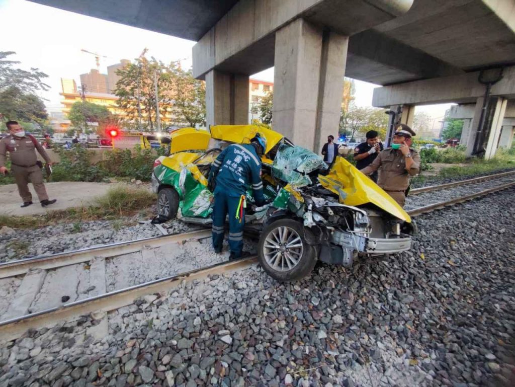 Taxi Driver Killed After Colliding with Passenger Train at Crossing