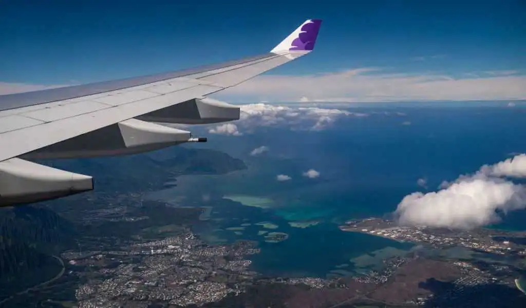 Hawaiian Airlines Flight Turbulence Injures 36 People, 11 Seriously