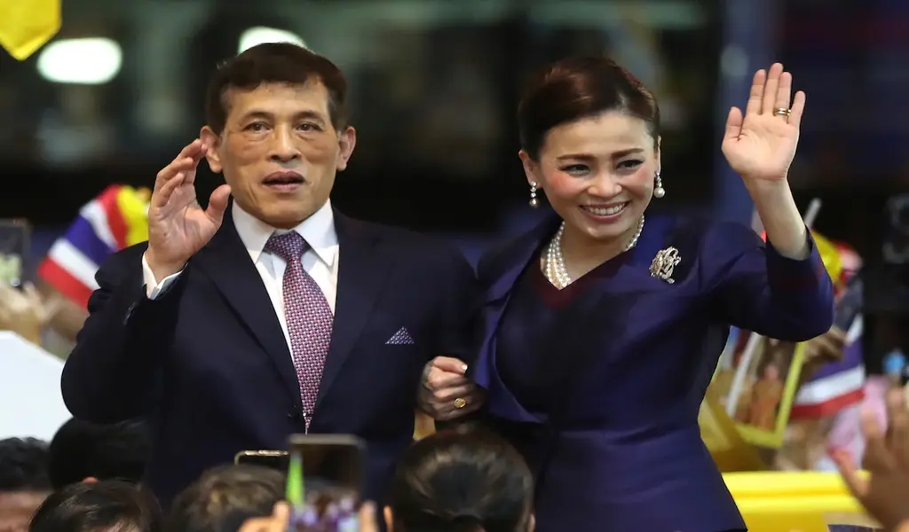 The king and queen of Thailand have tested positive for COVID-19, the royal palace confirmed Saturday. The Royal Household Bureau said doctors told King Maha Vajiralongkorn, 70, and Queen Suthida, 44, to rest for a time. Statement: Their symptoms are "minimal." The couple visited Princess Bajrakitiyabha Mahidol at Chulalongkorn Hospital in Bangkok on Friday and Thursday. Hundreds of well-wishers greeted the King and Queen and prayed for the princess's recovery. Please link to https://www.bangkokpost.com/thailand/general/2462672/their-majesties-test-positive-for-covid-19. http://goo.gl/9HgTd for our policies. not duplicate . Thai Post PCL Reserved. Bangkok and Thailand's tourism attractions have seen a spike in dominant omicron subvariant illnesses after the country relaxed regulations in 2020, according to the CDC. 82% of the population, or 57 million, have been vaccinated. 53.5 million have gotten a second dose and 32.5 million a third.