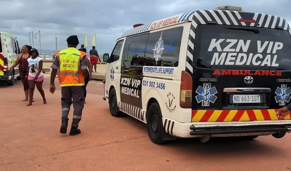 Massive Wave Hit On Durban Beach In South Africa Kills 3, Injures 17