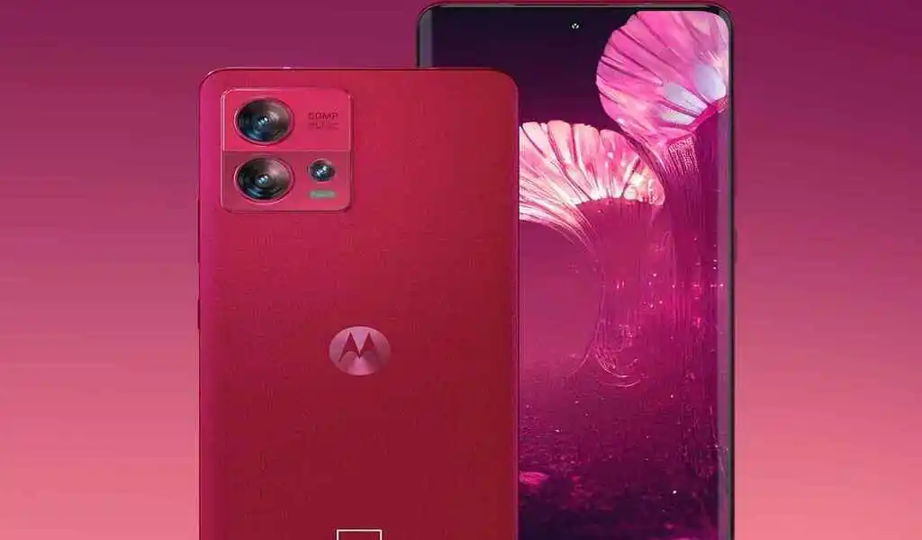 Motorola Edge 30 Fusion Gets Pantone's Color Of The Year, Viva Magenta