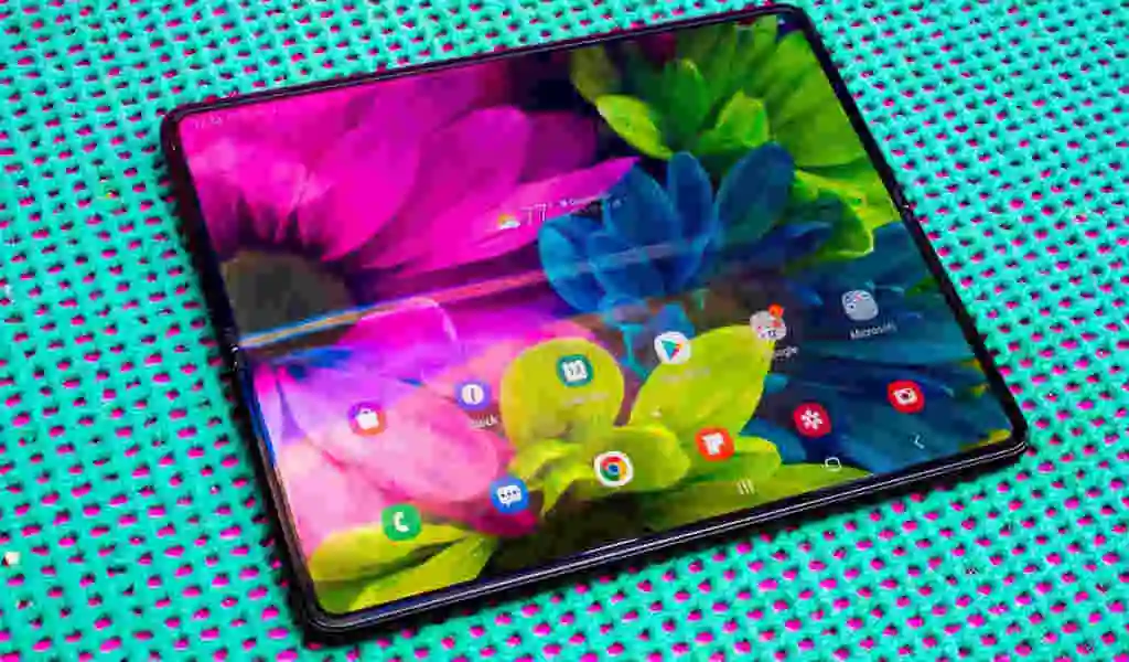 Try a Galaxy Fold And You'll Never Look Back