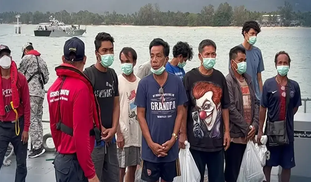 A four-Meter Wave Capsized a Tugboat Off Pha Ngan, All Crew Rescued