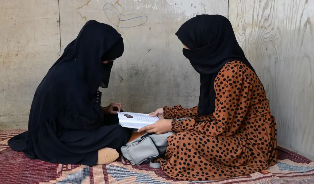 Afghan Taliban Allow Girls To At 1