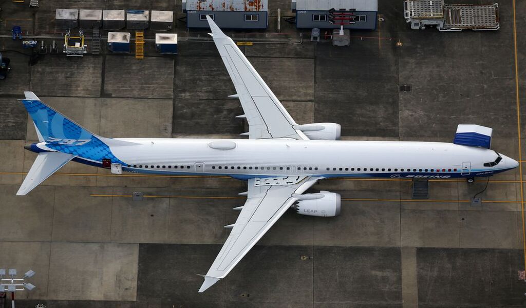 Boeing 737 MAX Launches 1st Dome
