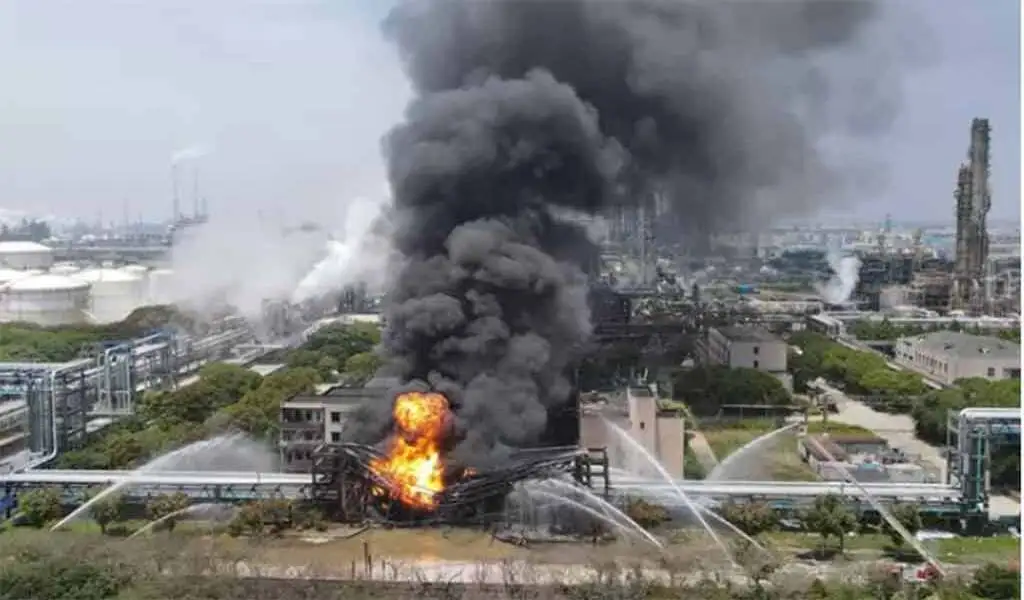 China's Liaoning Chemical Factory Explosion Leaves 5 Dead, 8 Missing