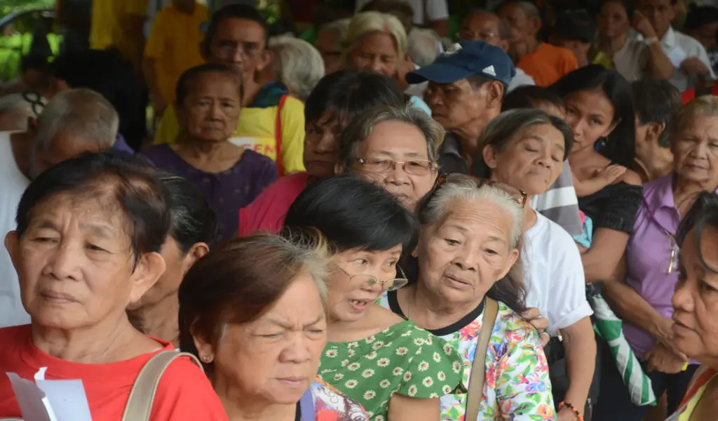 Govt Push for Senior Citizens Should Get a Monthly Pension of 3,000 Baht