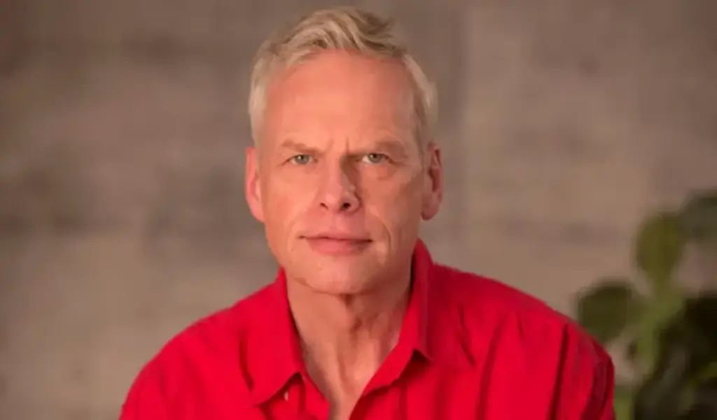 Spiritual Leader John de Ruiter Charged With 4 Counts Of Sexual Assault