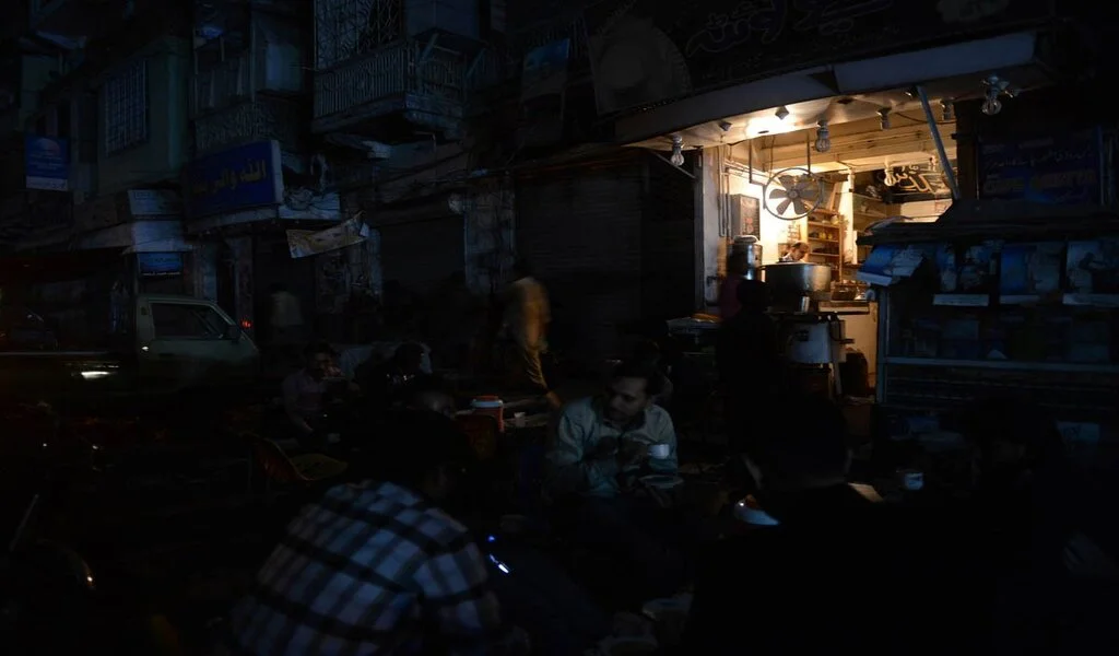 Pakistan Suffers Huge Trouble with No Electricity, No Gas, No Water