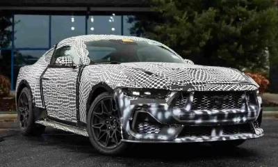 RTR's S650 Mustang Prototype Pays a Visit To The Garage