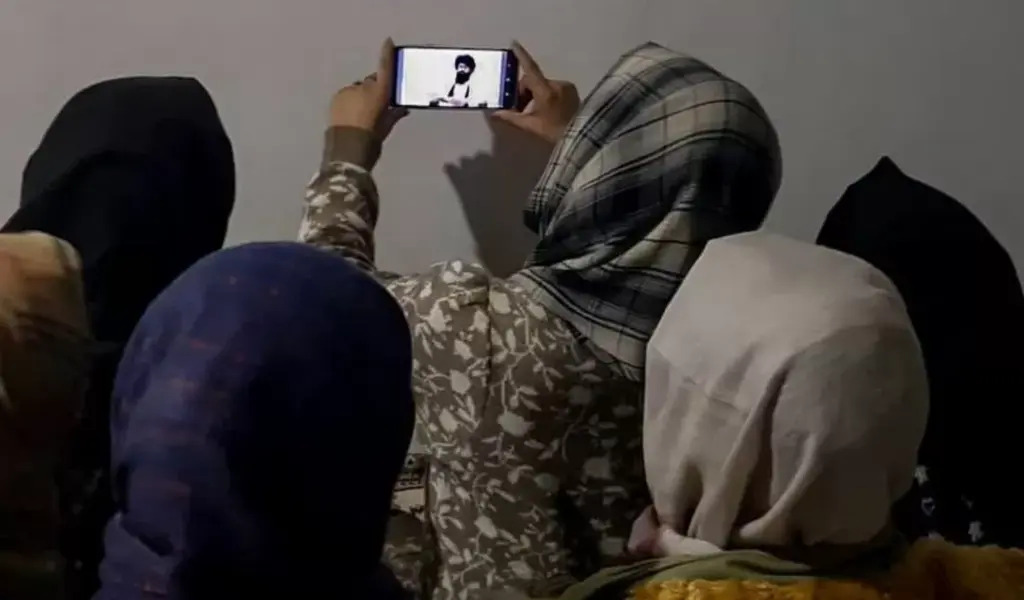 Top UN Women Meet Taliban Over B