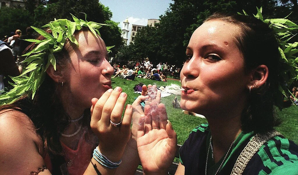 Young People are Ditching Alcohol For Marijuana, New Report Finds 245% Increase