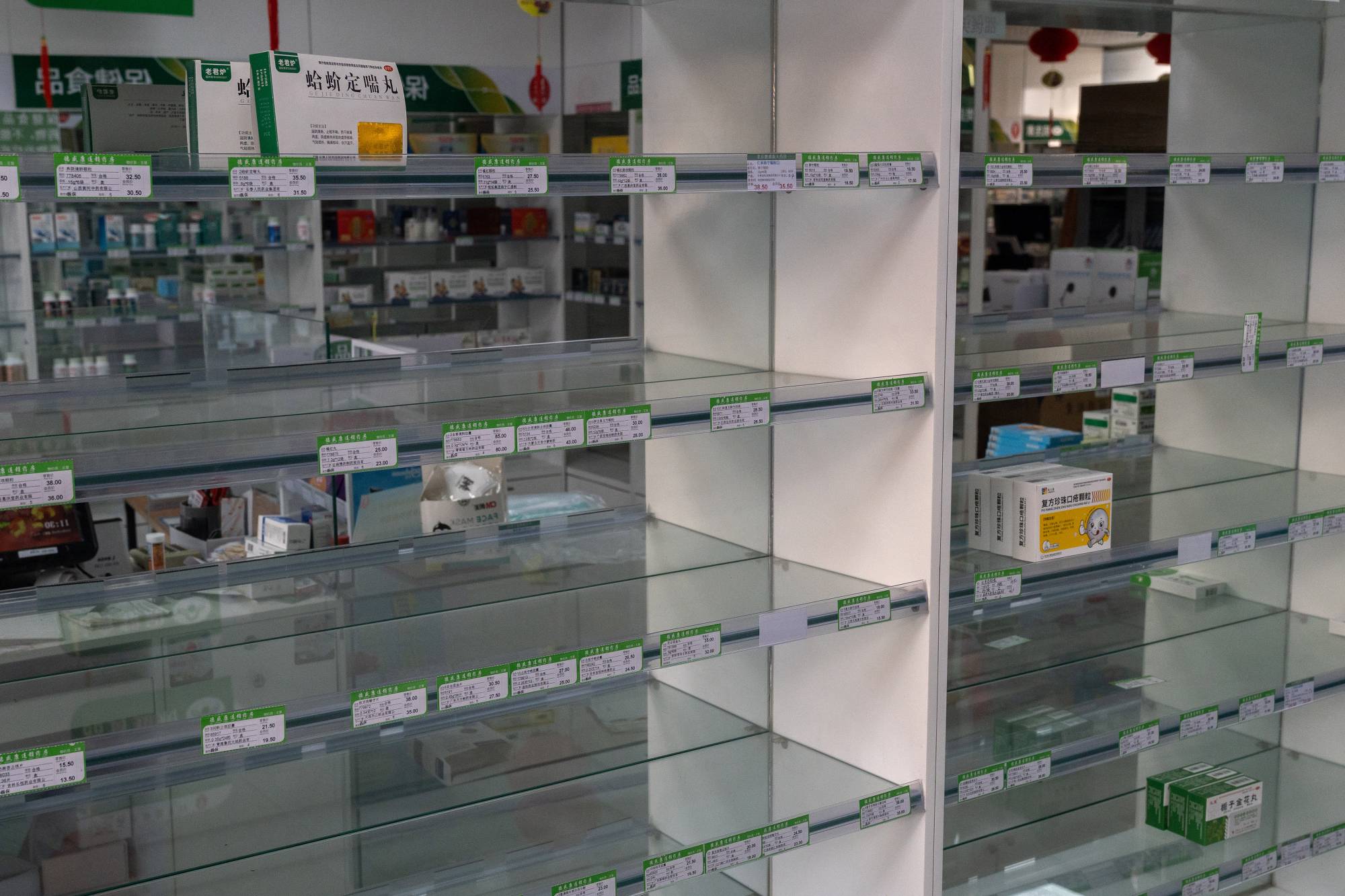 Chinese Tourists Emptying Pharmacies Cold Medicines