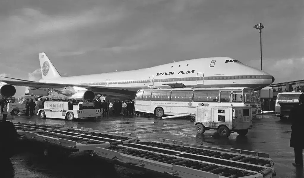 Boeing delivers the last 747 jum 3
