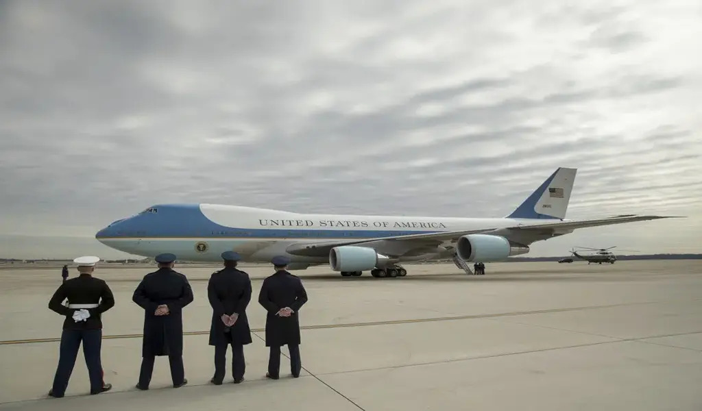 Boeing delivers the last 747 jum 5