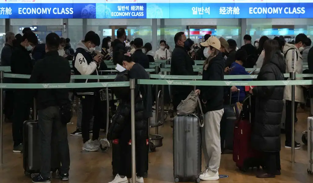 China To 'consider' Lifting Visa Restrictions Against South Koreans