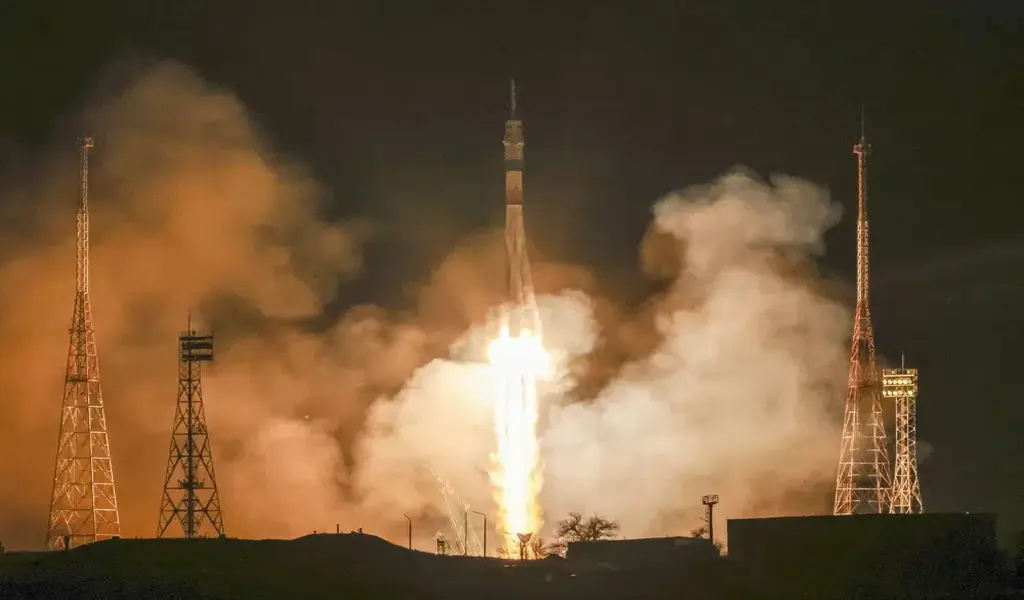 Russian Rescue Ship Launched Into Space After Dangerous Leaks