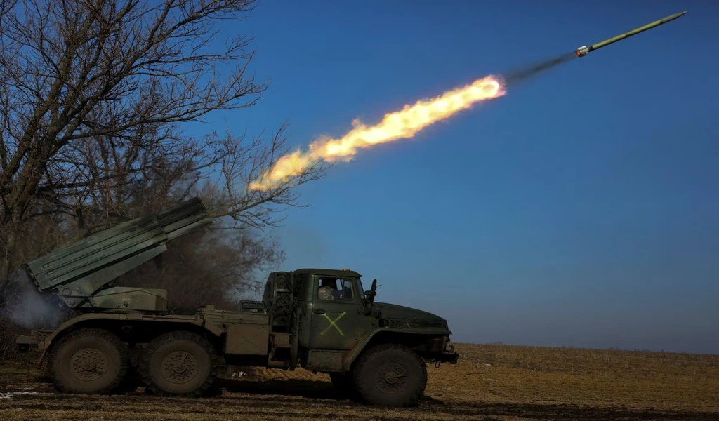 Russia bombards Ukraine amid an eastward push
