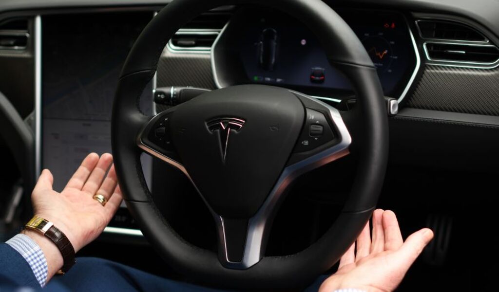 Tesla halts ‘Full Self Driving 3