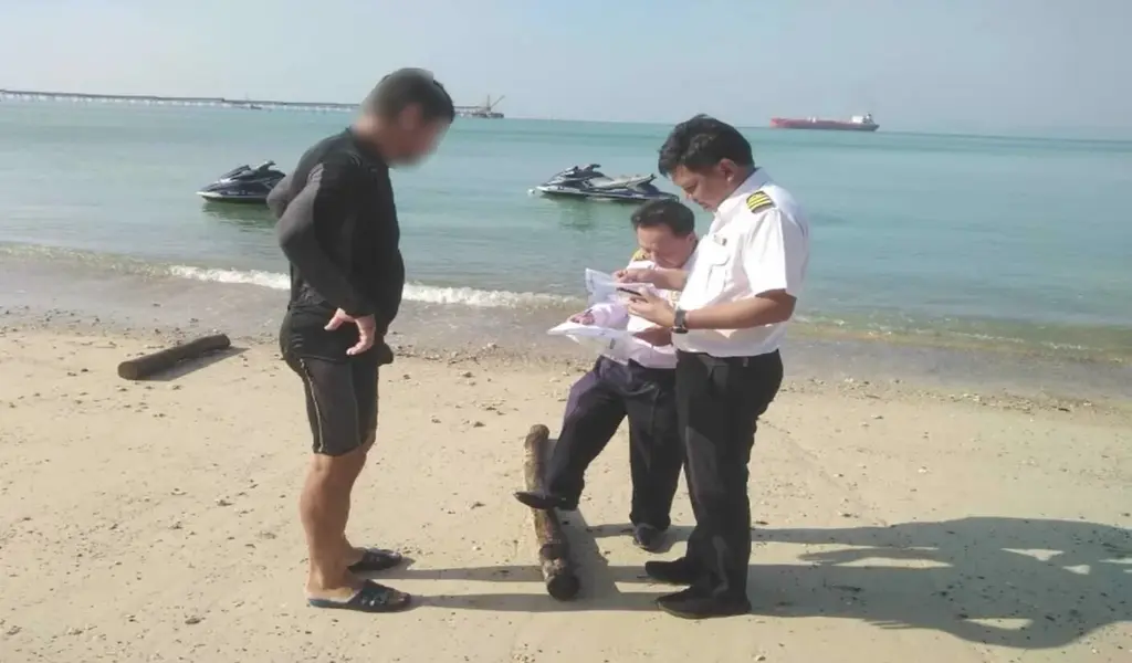 Two Russian Tourists Fined 20,000 Baht for Jet skiing in Krabi Province, Southern Thailand
