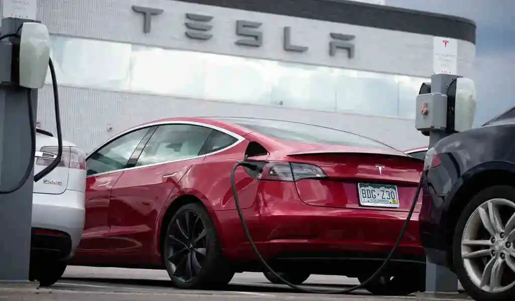 Why Investors have Fallen Out Of Love With Tesla