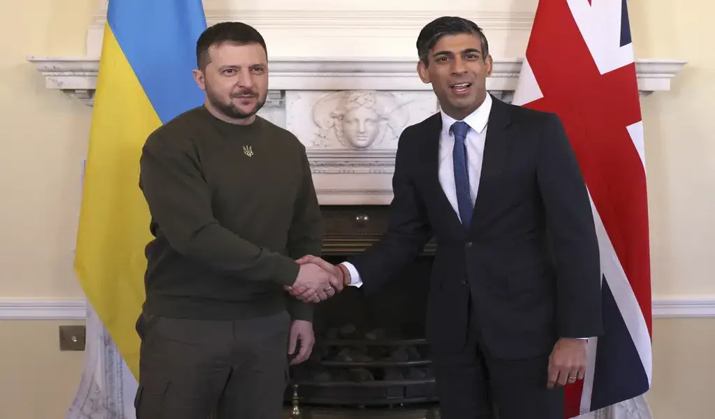 Ukrainian President Zelenskiy Wins NATO Jet Training Pledge On His Visit To London