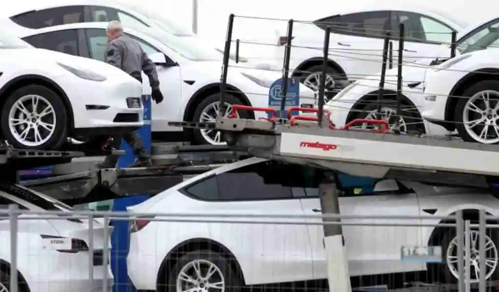 Tesla Steering Wheels Detach From 2 Moving Vehicles, According To U.S. Regulators