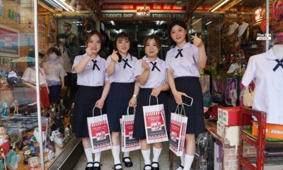 School Uniforms Becomes a New Fad for Chinese Tourists Visiting Thailand