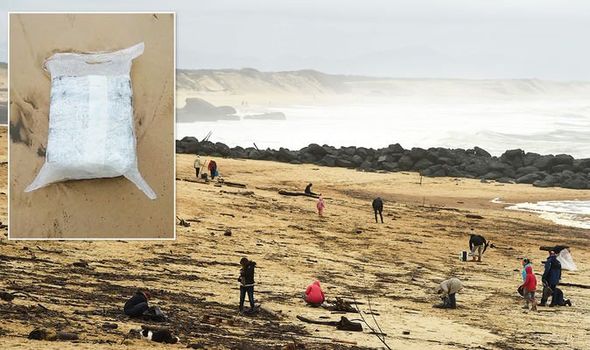 2 tonnes cocaine beach france