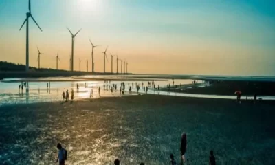Mercedes Signs Deal With Spanish Renewable Energy Giant