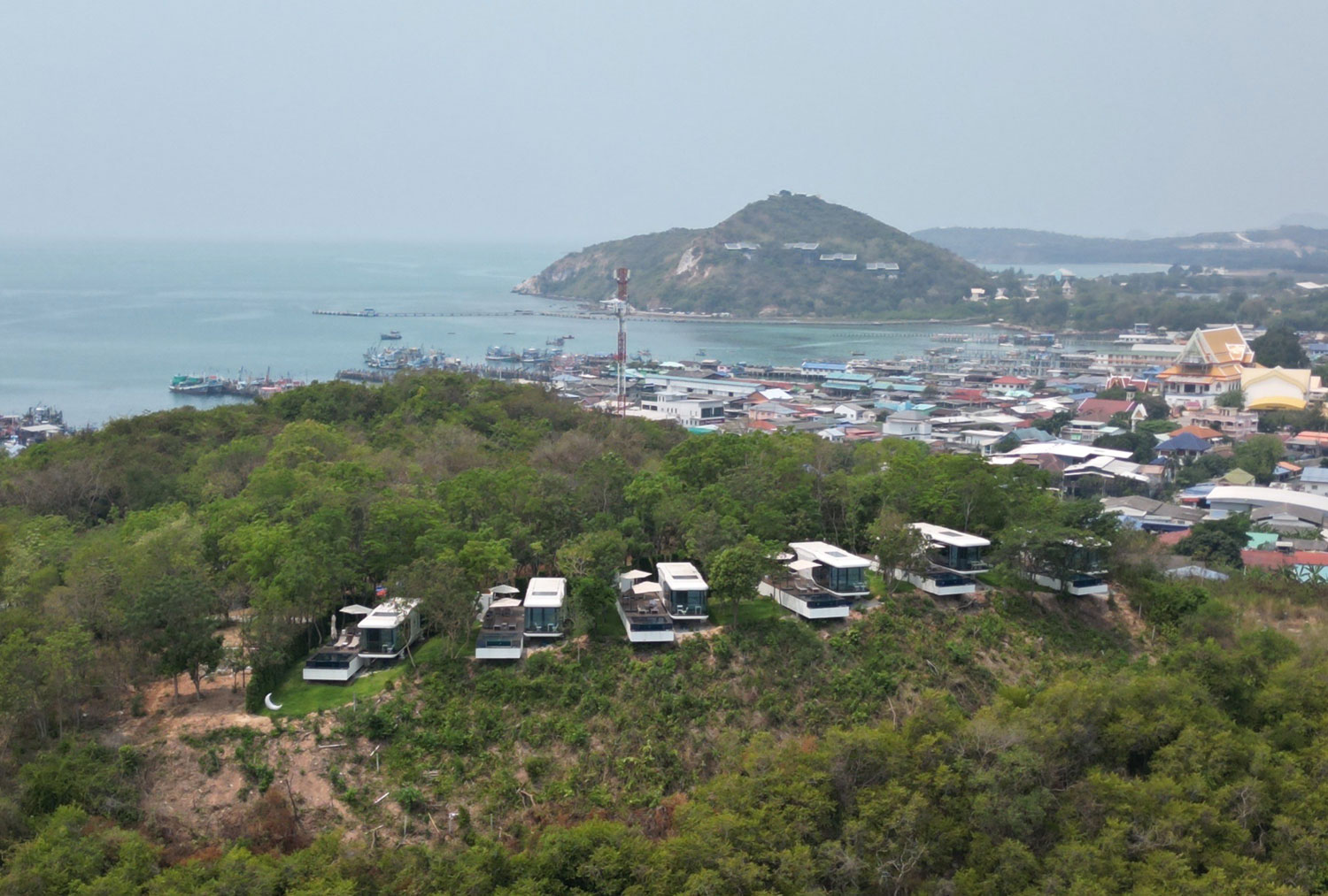 Waterfront Resort in Sattahip