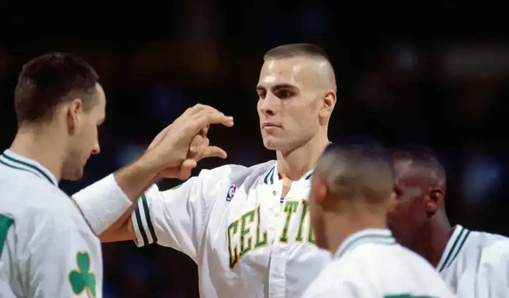 Former NBA Star And North Carolina Great Eric Montross Reveals Cancer Diagnosis