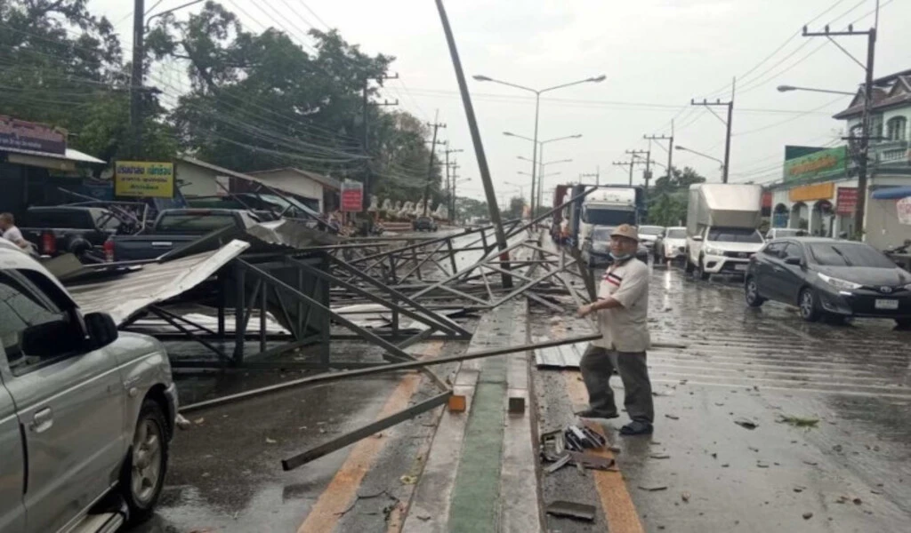 Heavy Rain and Hail Storms Cause Damage to Hundreds of Houses in Chiang Mai