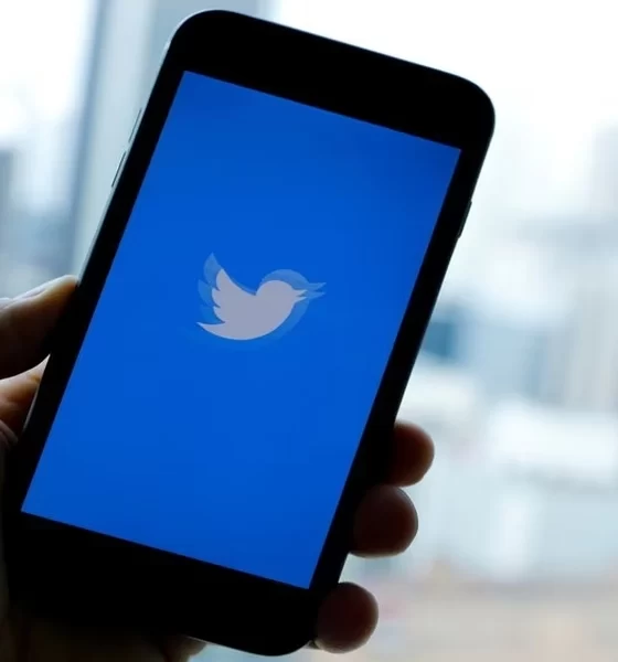 Twitter Restricts Pakistan's Government Account in India due to Legal Demand