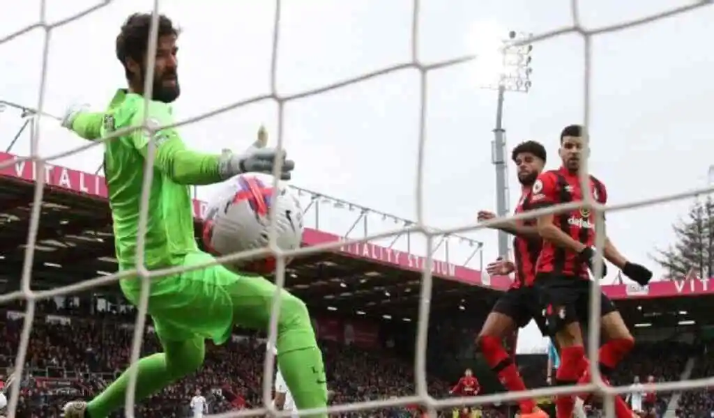 A Penalty Miss By Mohamed Salah Leaves Liverpool Stunned By Bournemouth In The Premier League