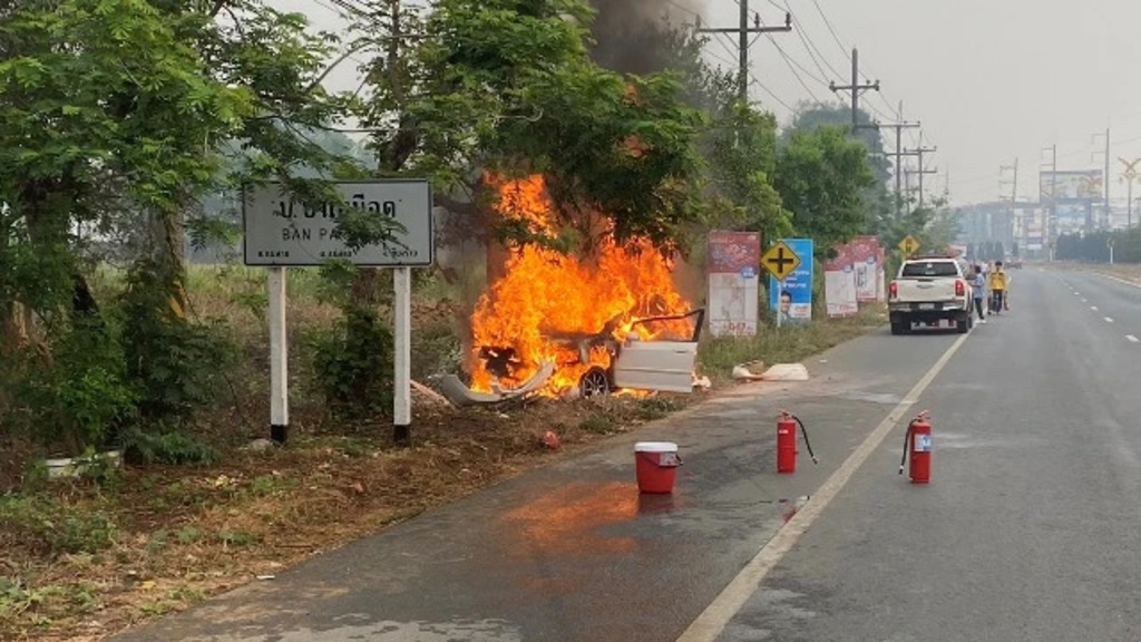 Driver Burns to Death After Fiery Crash in Mae Sai, Chiang Rai 