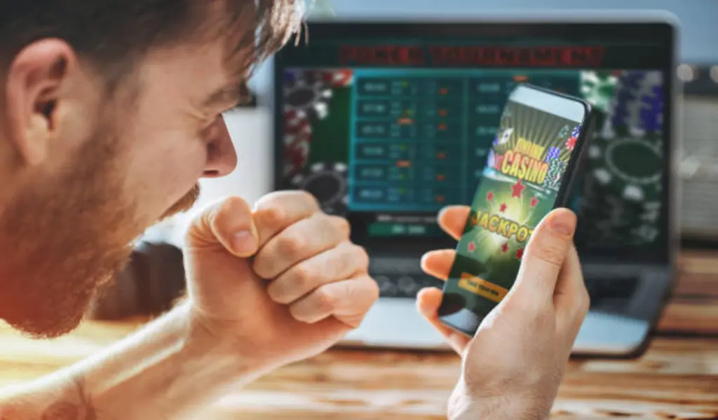 The Advantages of Playing at Online Casinos in Singapore