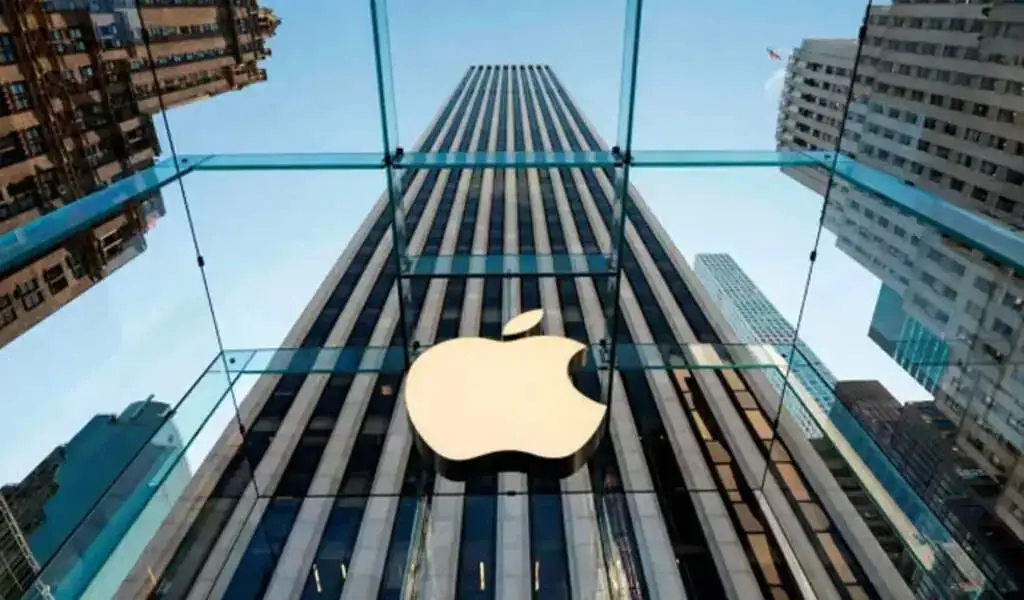 Apple Signs A Billion-Dollar Contract For 5G Technology