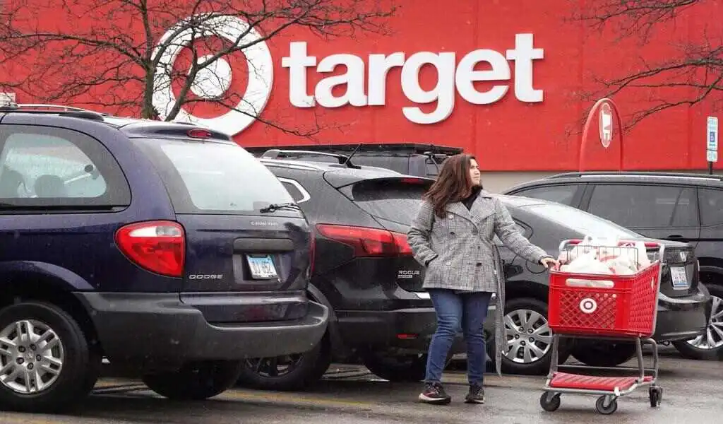 Recession Warning: Target Shoppers Buy Fewer Clothes