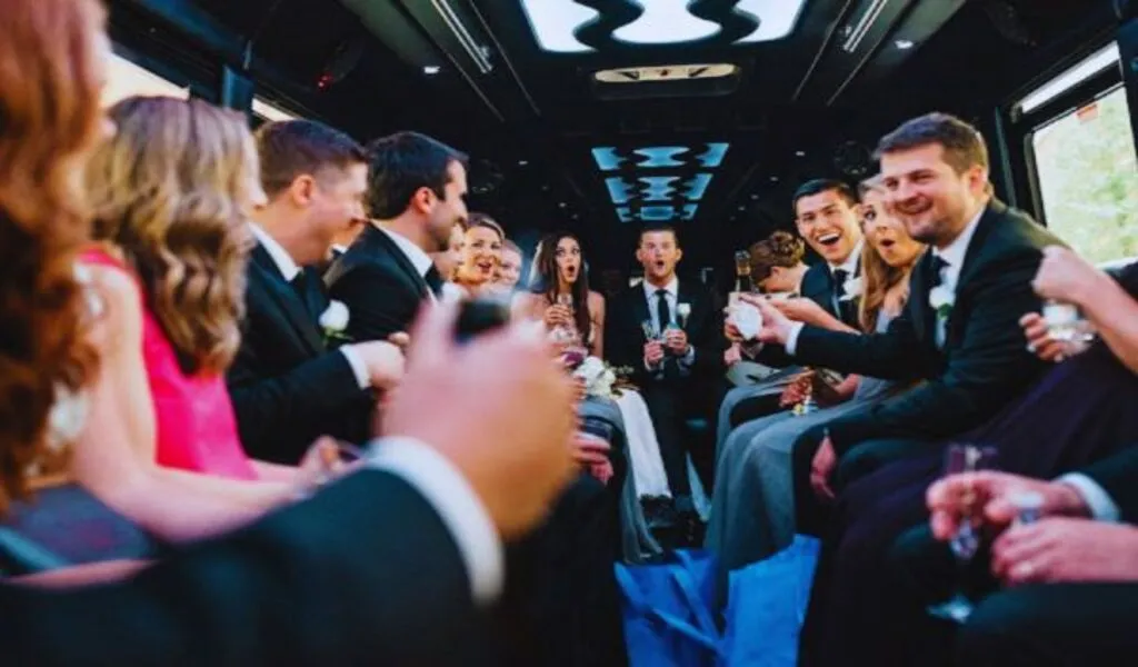 7 Reasons to Choose a Wedding Limo Rental In Boston