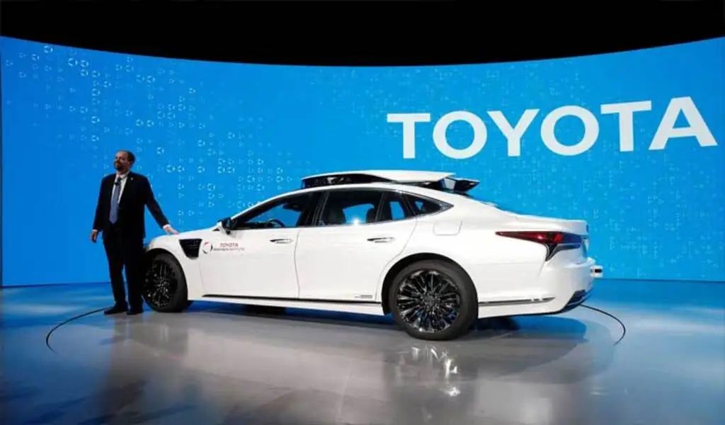 Toyota Believes That EVs Cannot Simply Be Cleaner