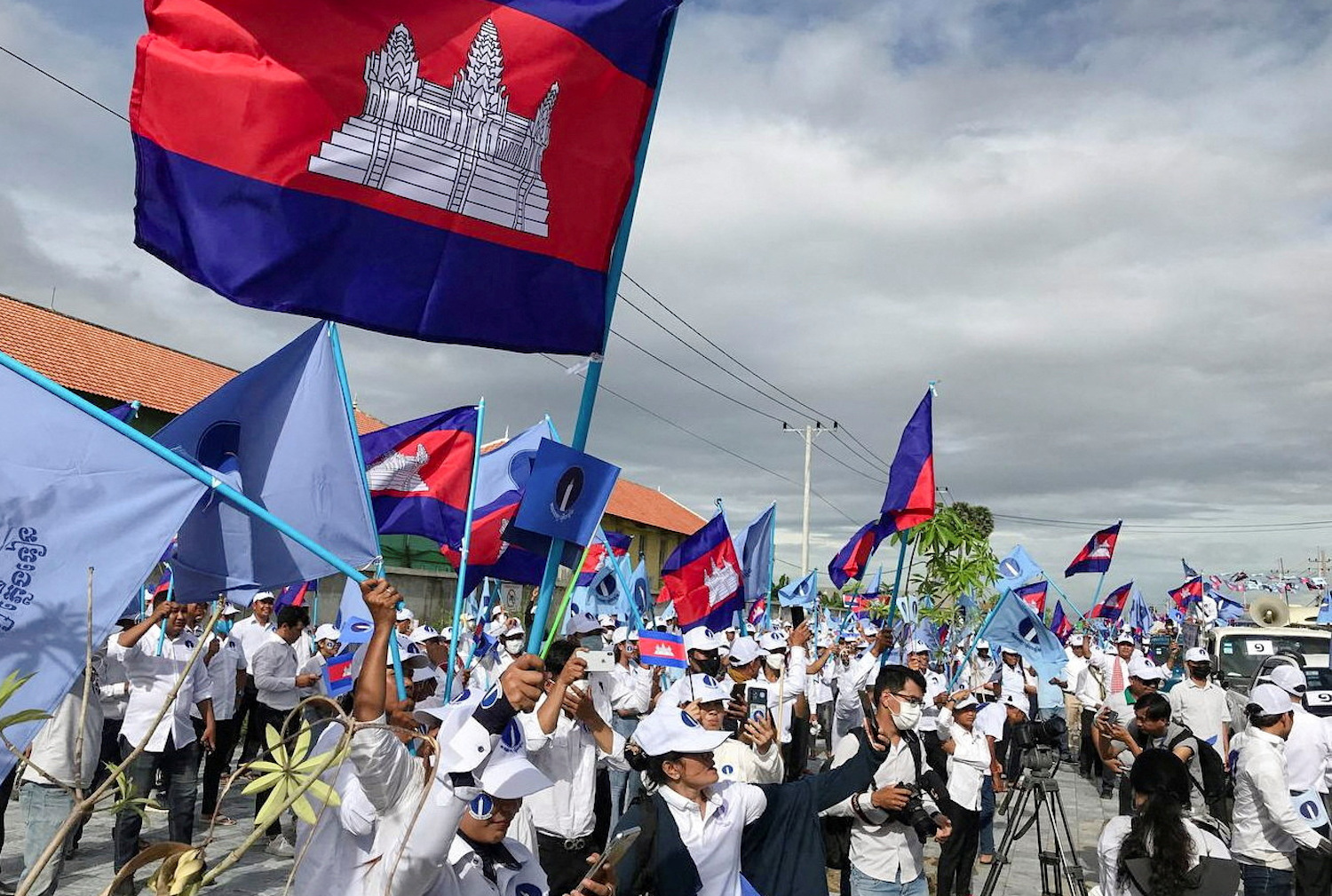 Cambodia's Opposition Party Banned, Hun Sen To Run Unopposed