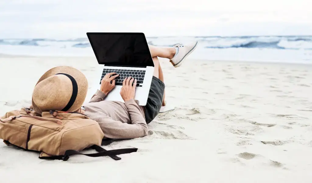 The Pros And Cons Of Becoming A Digital Nomad