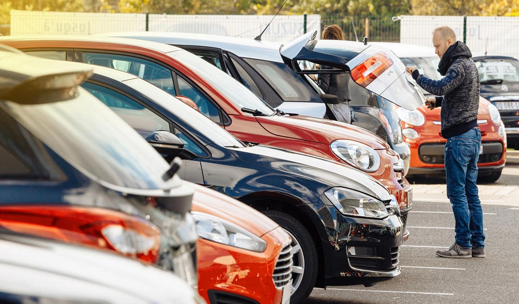 12 Factors That Affect a Car’s Resale Value