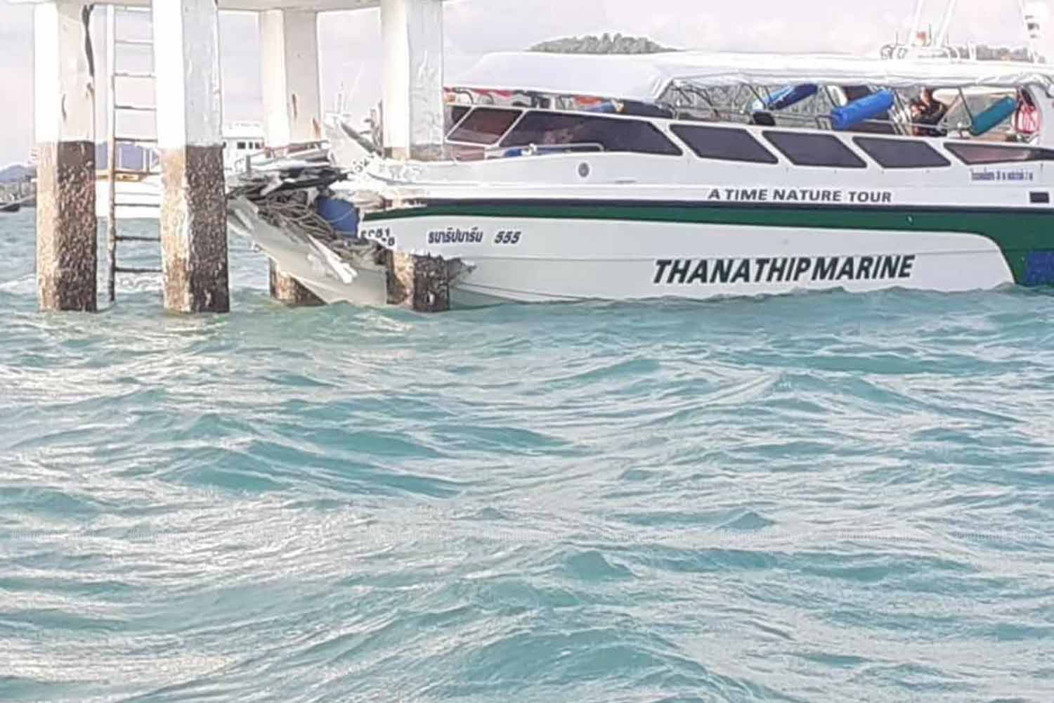 Speed Boat Accident in Phuket Leave 6 Passengers Critically Injured