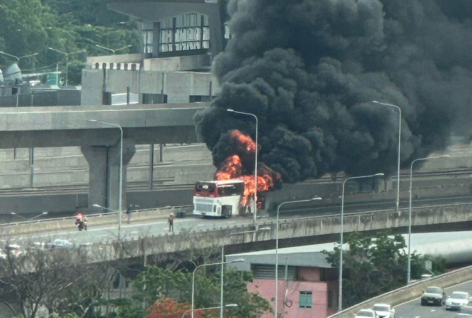 Double Decker Bus Transporting 15 Tourists Erupted into Flames in Bangkok