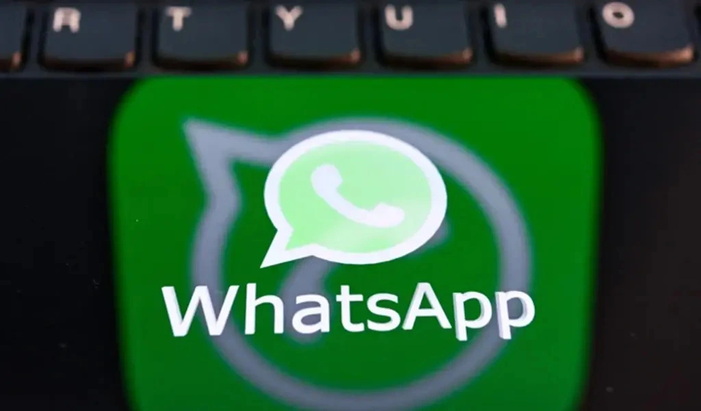 New WhatsApp Feature Adds Chat Transfers, But There's a Catch