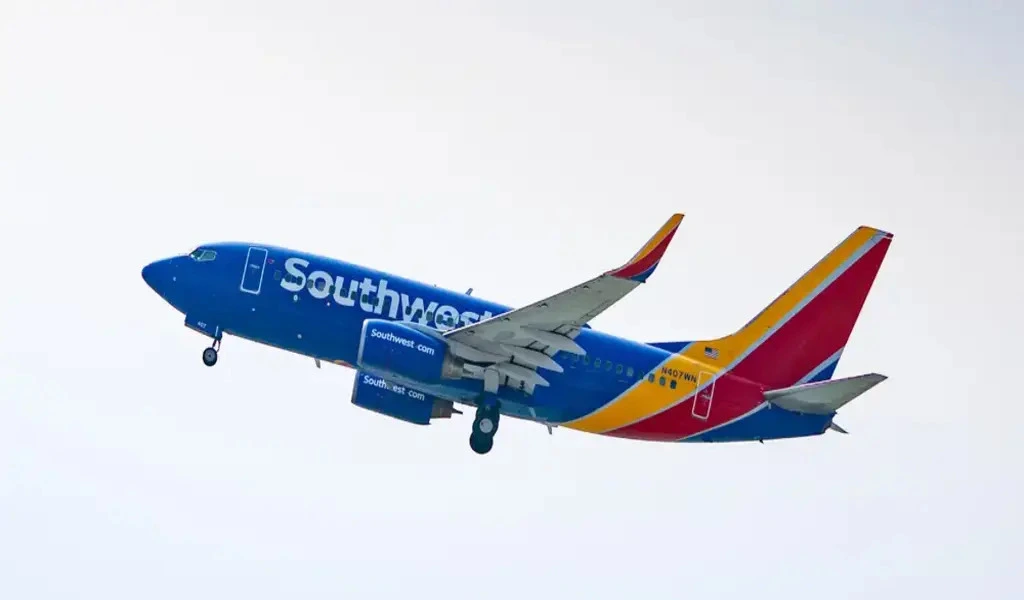 Southwest Airlines Plane Hits a Jacksonville Airport Light Pole